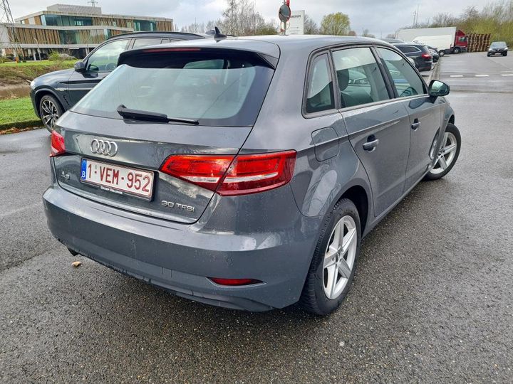 Photo 1 VIN: WAUZZZ8VXKA014449 - AUDI A3 