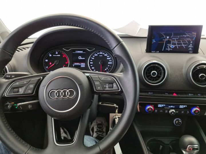 Photo 10 VIN: WAUZZZ8VXKA045488 - AUDI A3 