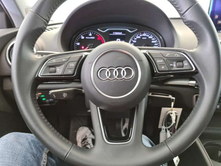 Photo 9 VIN: WAUZZZ8VXKA045488 - AUDI A3 