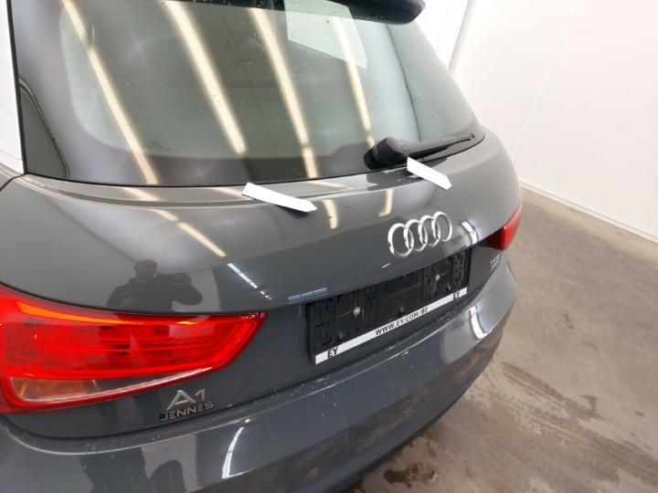 Photo 5 VIN: WAUZZZ8X0JB007472 - AUDI A1 