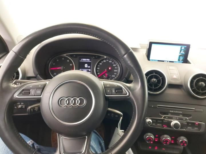 Photo 9 VIN: WAUZZZ8X0JB007472 - AUDI A1 