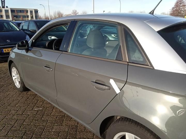 Photo 5 VIN: WAUZZZ8X0JB015815 - AUDI A1 