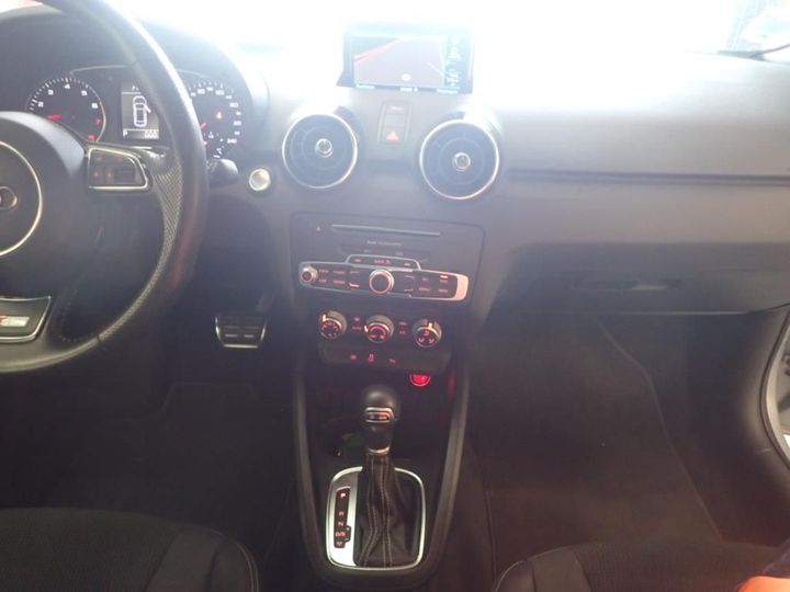 Photo 8 VIN: WAUZZZ8X0JB032226 - AUDI A1 SPORTBACK 