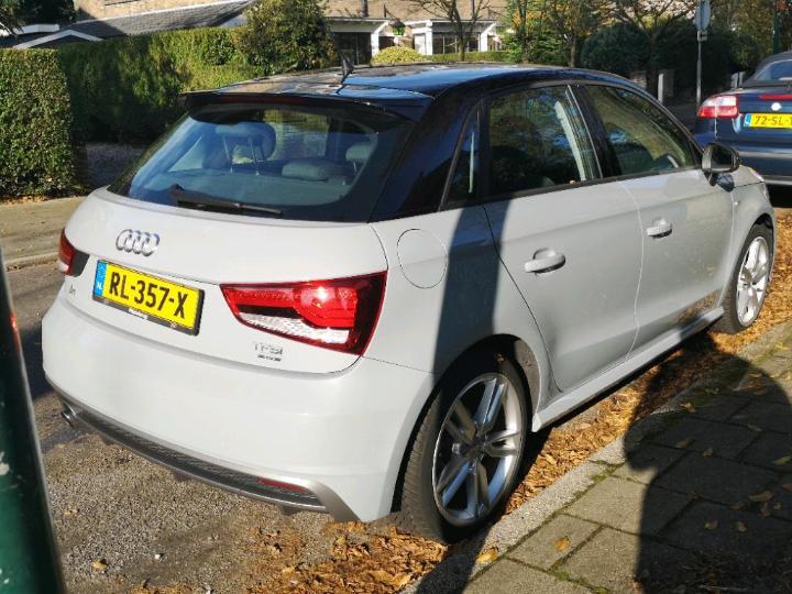 Photo 3 VIN: WAUZZZ8X0JB045624 - AUDI A1 SPORTBACK 