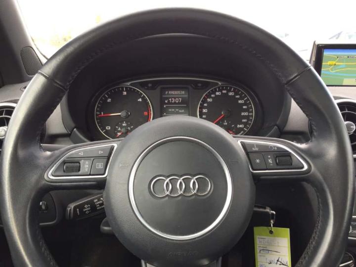 Photo 10 VIN: WAUZZZ8X1GB037492 - AUDI A1 