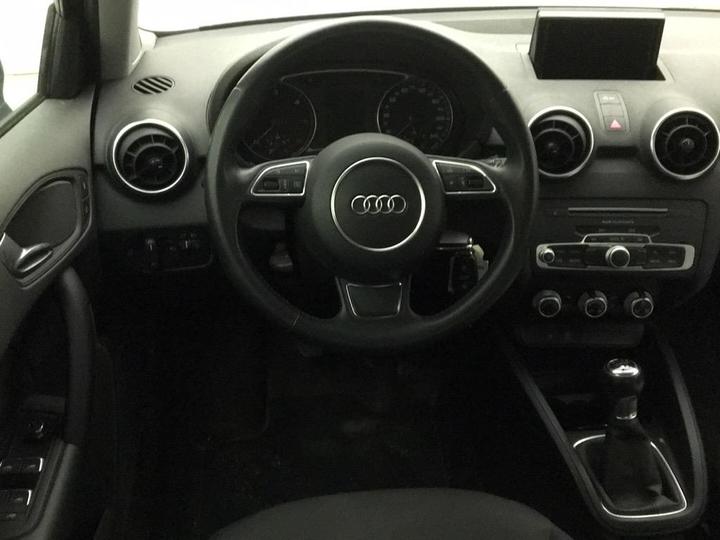 Photo 2 VIN: WAUZZZ8X1HB032035 - AUDI A1 