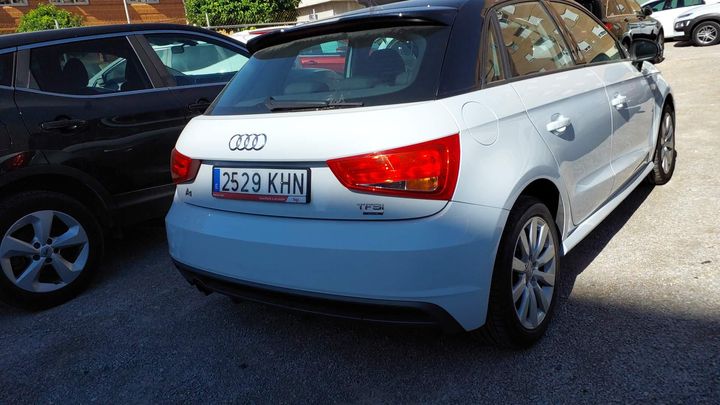 Photo 12 VIN: WAUZZZ8X1JB052968 - AUDI A1 