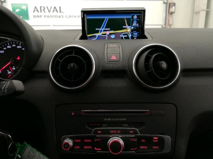 Photo 10 VIN: WAUZZZ8X2GB082974 - AUDI A1 