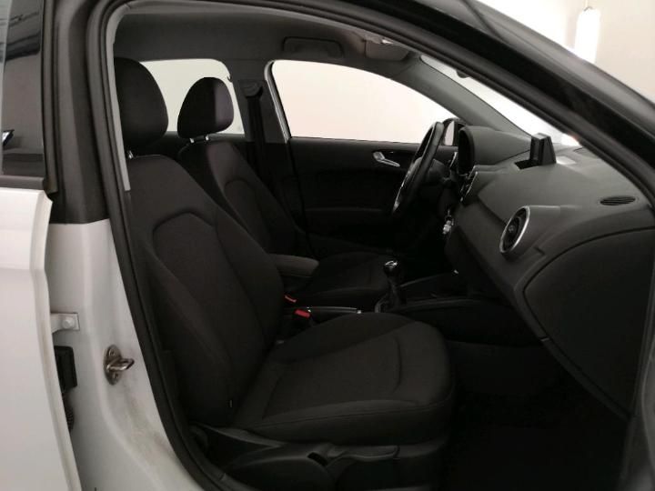 Photo 3 VIN: WAUZZZ8X2GB082974 - AUDI A1 