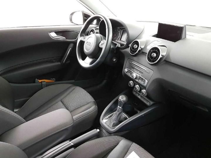 Photo 5 VIN: WAUZZZ8X2GB108022 - AUDI A1 