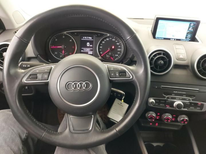 Photo 10 VIN: WAUZZZ8X2HB028639 - AUDI A1 