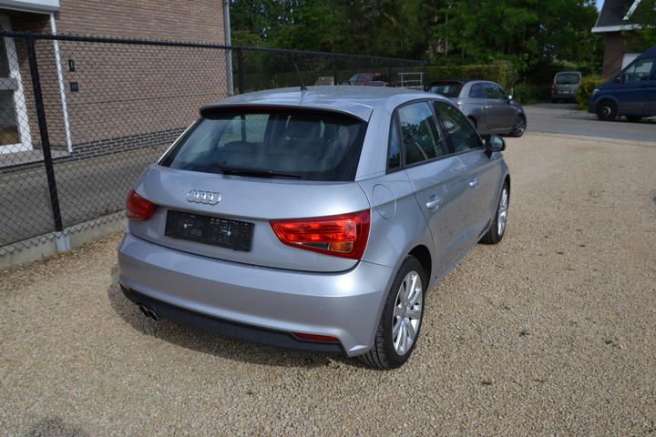 Photo 5 VIN: WAUZZZ8X2JB039131 - AUDI A1 HATCHBACK 