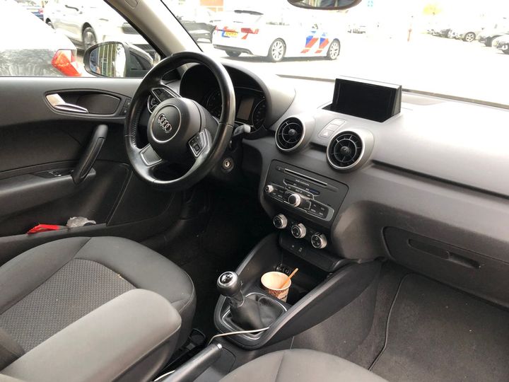 Photo 5 VIN: WAUZZZ8X2JB056947 - AUDI A1 