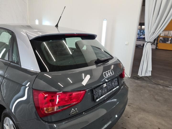 Photo 4 VIN: WAUZZZ8X2JB100297 - AUDI A1 