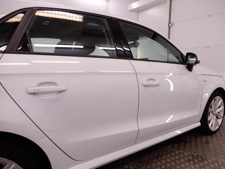 Photo 27 VIN: WAUZZZ8X3HB023529 - AUDI A1 SPORTBACK 