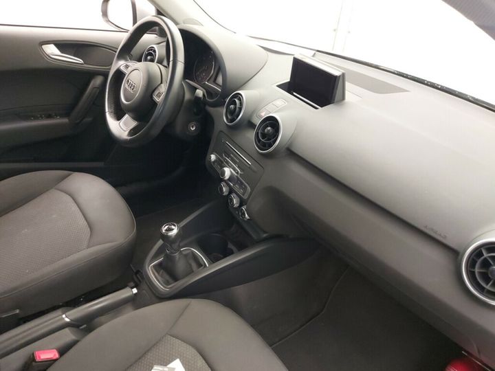 Photo 3 VIN: WAUZZZ8X3HB023840 - AUDI A1 