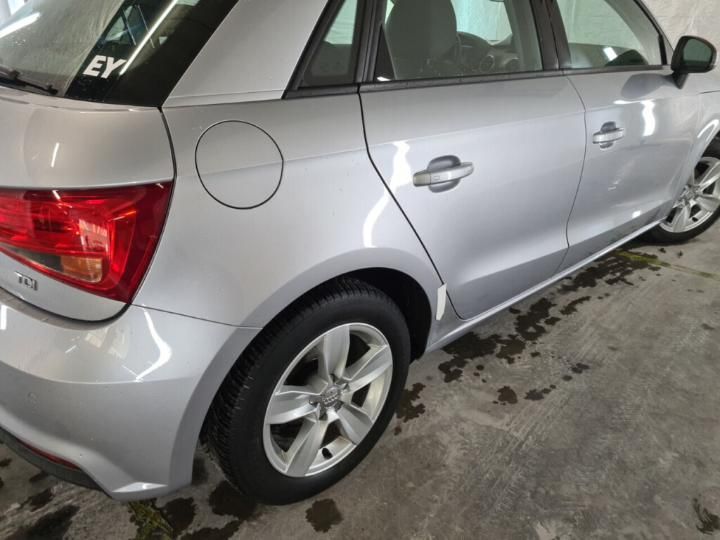 Photo 9 VIN: WAUZZZ8X3HB026771 - AUDI A1 