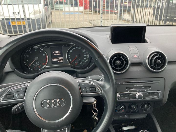 Photo 7 VIN: WAUZZZ8X3JB027134 - AUDI A1 SPORTBACK 