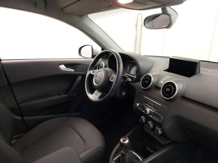 Photo 3 VIN: WAUZZZ8X3JB096759 - AUDI A1 