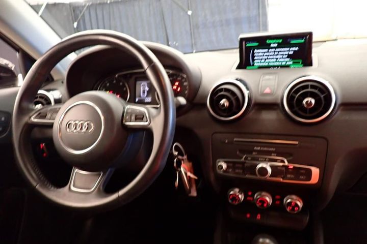 Photo 7 VIN: WAUZZZ8X4JB090209 - AUDI A1 SPORTBACK 