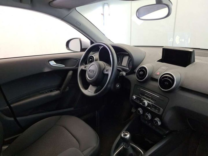 Photo 3 VIN: WAUZZZ8X4JB104030 - AUDI A1 