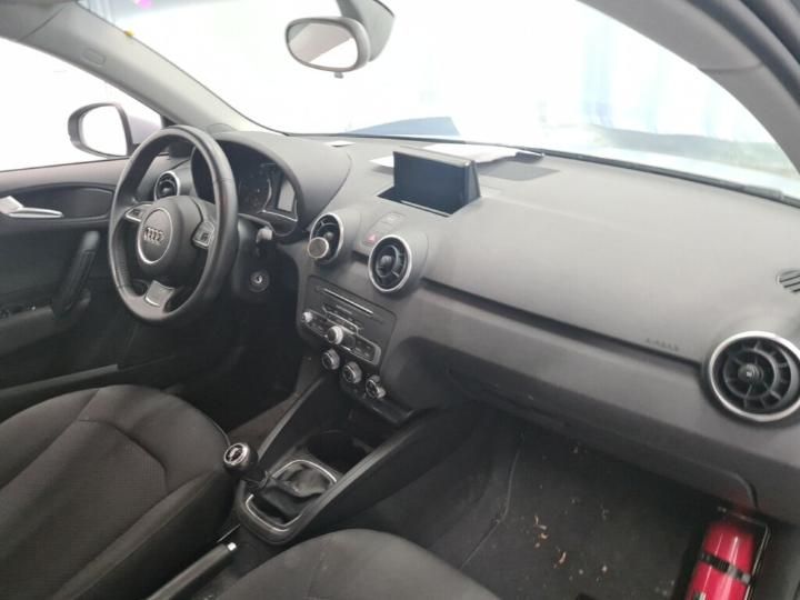 Photo 3 VIN: WAUZZZ8X5GB033610 - AUDI A1 