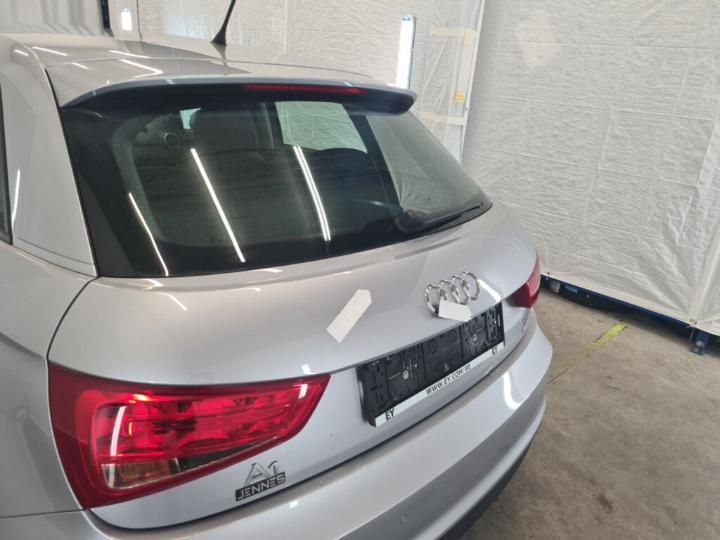 Photo 4 VIN: WAUZZZ8X5GB033610 - AUDI A1 