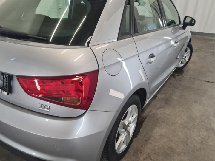 Photo 5 VIN: WAUZZZ8X5GB033610 - AUDI A1 