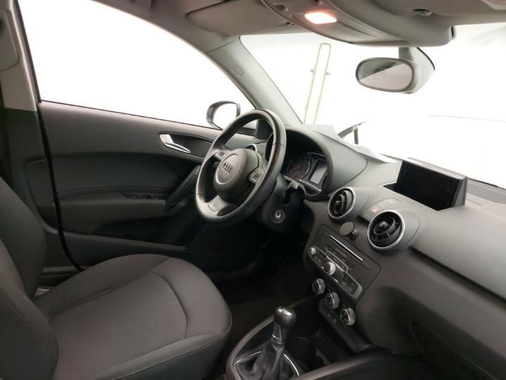 Photo 3 VIN: WAUZZZ8X5GB090728 - AUDI A1 