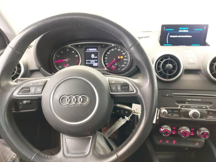 Photo 9 VIN: WAUZZZ8X5JB038667 - AUDI A1 