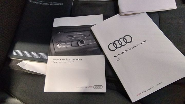 Photo 27 VIN: WAUZZZ8X5JB101072 - AUDI A1 