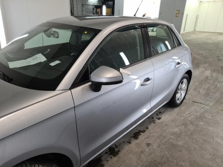 Photo 8 VIN: WAUZZZ8X6GB090060 - AUDI A1 