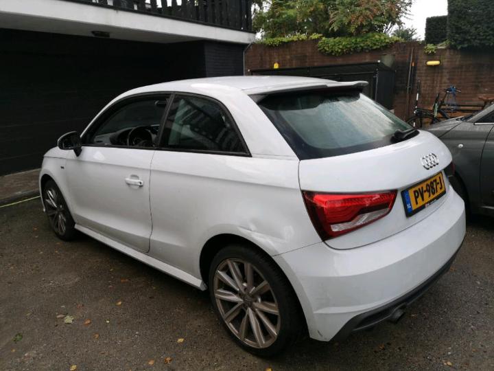 Photo 4 VIN: WAUZZZ8X6JB022476 - AUDI A1 