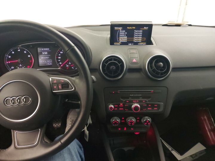 Photo 8 VIN: WAUZZZ8X6JB096920 - AUDI A1 