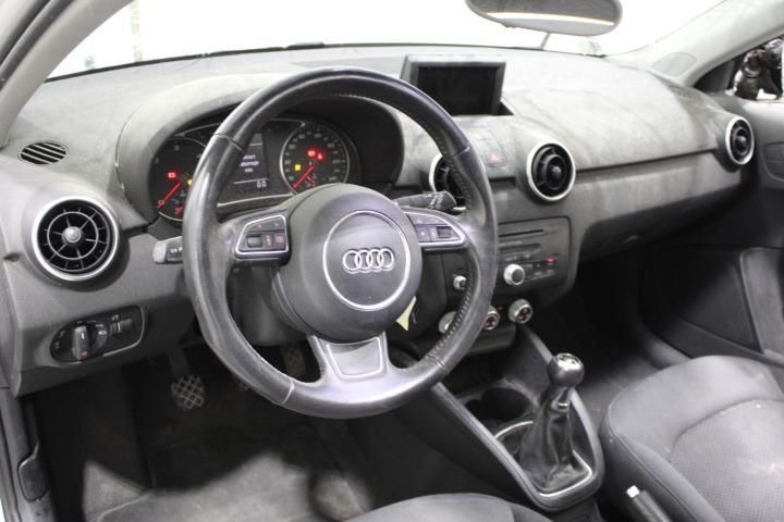 Photo 9 VIN: WAUZZZ8X7CB212578 - AUDI A1 HATCHBACK 