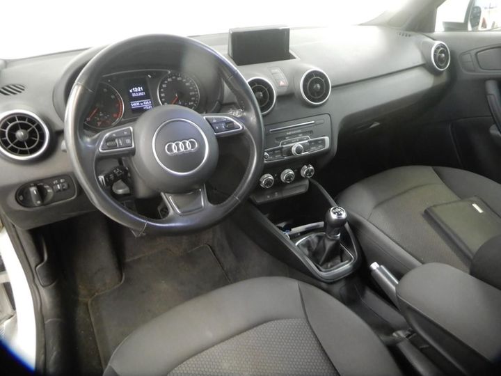 Photo 9 VIN: WAUZZZ8X8GB075110 - AUDI A1 