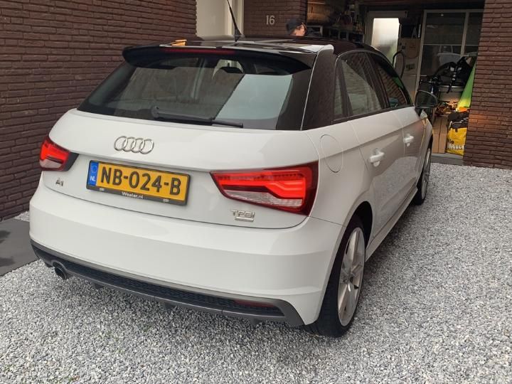 Photo 3 VIN: WAUZZZ8X8HB044957 - AUDI A1 SPORTBACK 