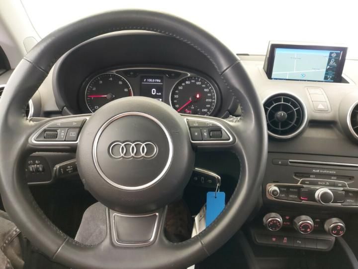 Photo 10 VIN: WAUZZZ8X8JB095297 - AUDI A1 