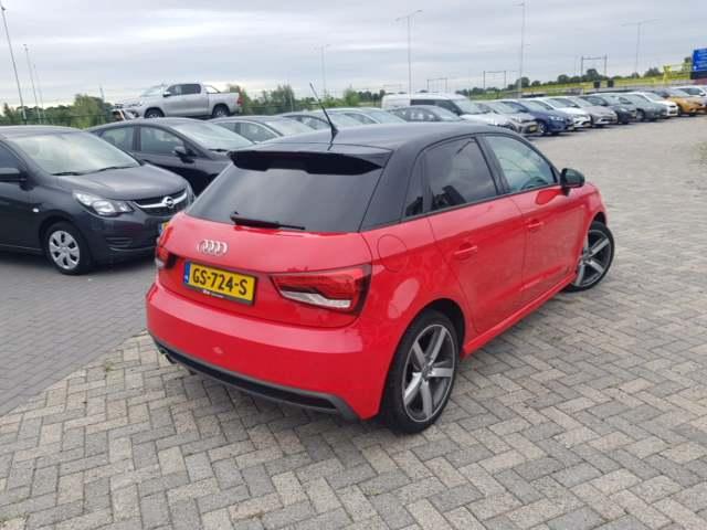 Photo 2 VIN: WAUZZZ8X9GB023212 - AUDI A1 