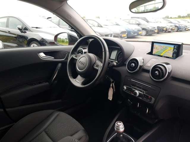 Photo 3 VIN: WAUZZZ8X9GB023212 - AUDI A1 