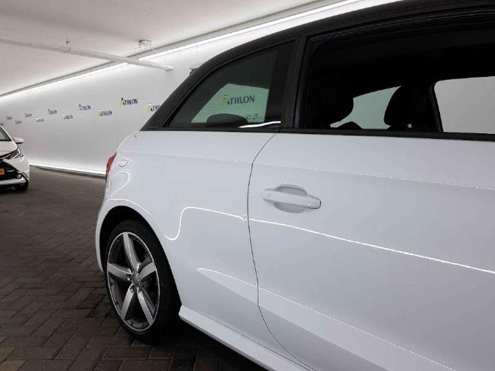 Photo 17 VIN: WAUZZZ8X9GB055898 - AUDI A1 