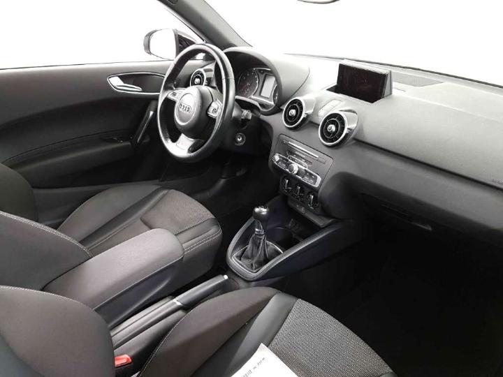 Photo 5 VIN: WAUZZZ8X9GB055898 - AUDI A1 