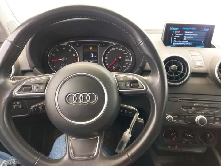 Photo 10 VIN: WAUZZZ8X9HB050668 - AUDI A1 