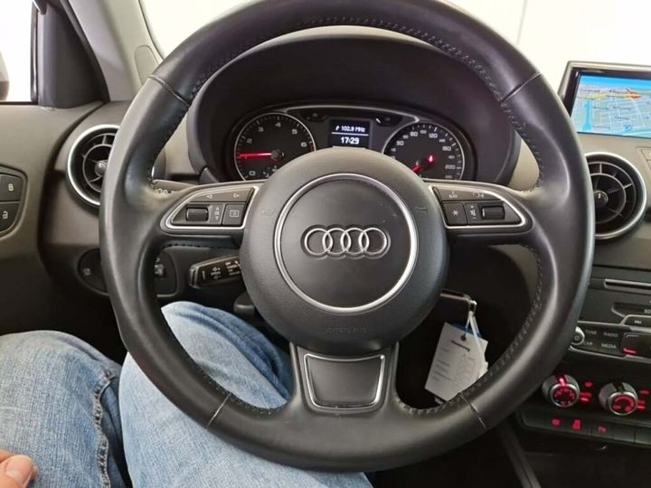 Photo 13 VIN: WAUZZZ8X9JB103911 - AUDI A1 