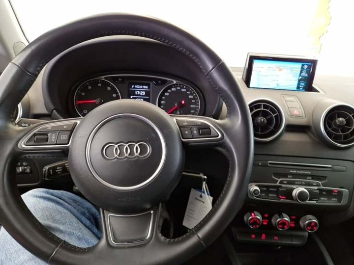 Photo 14 VIN: WAUZZZ8X9JB103911 - AUDI A1 