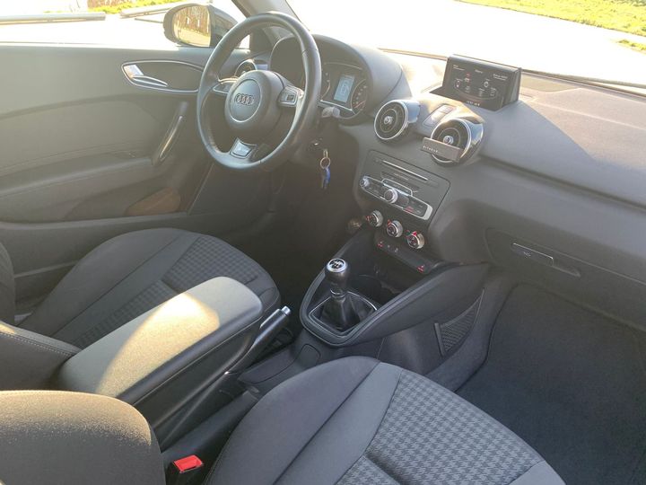 Photo 7 VIN: WAUZZZ8XXBB040447 - AUDI A1 