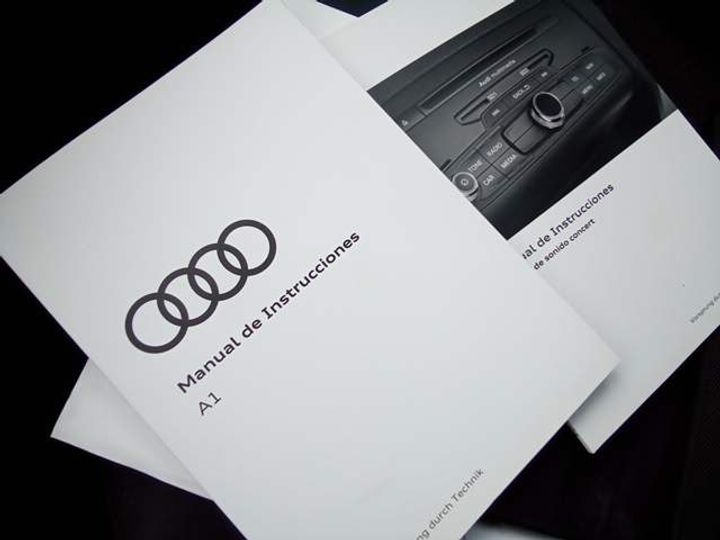 Photo 8 VIN: WAUZZZ8XXJB096967 - AUDI A1 