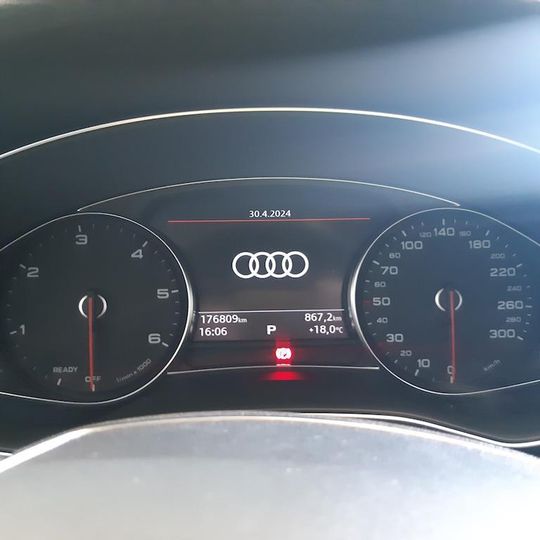 Photo 8 VIN: WAUZZZF26KN097086 - AUDI A6 