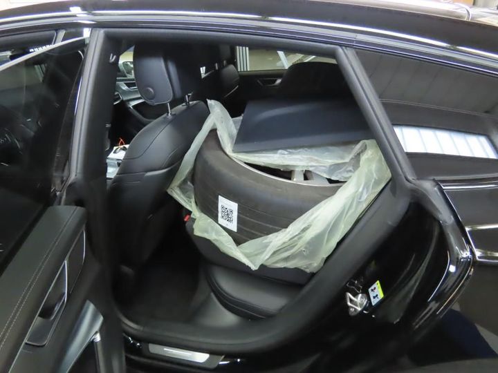 Photo 4 VIN: WAUZZZF26MN017112 - AUDI S7 