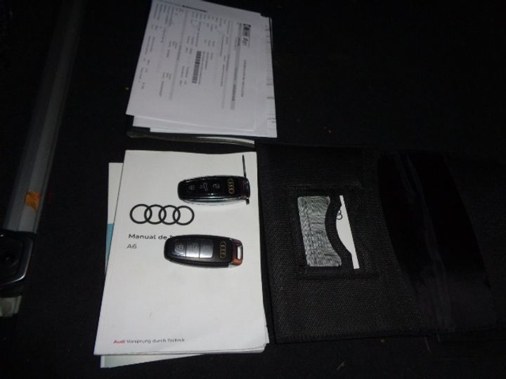 Photo 10 VIN: WAUZZZF29KN085451 - AUDI A6 